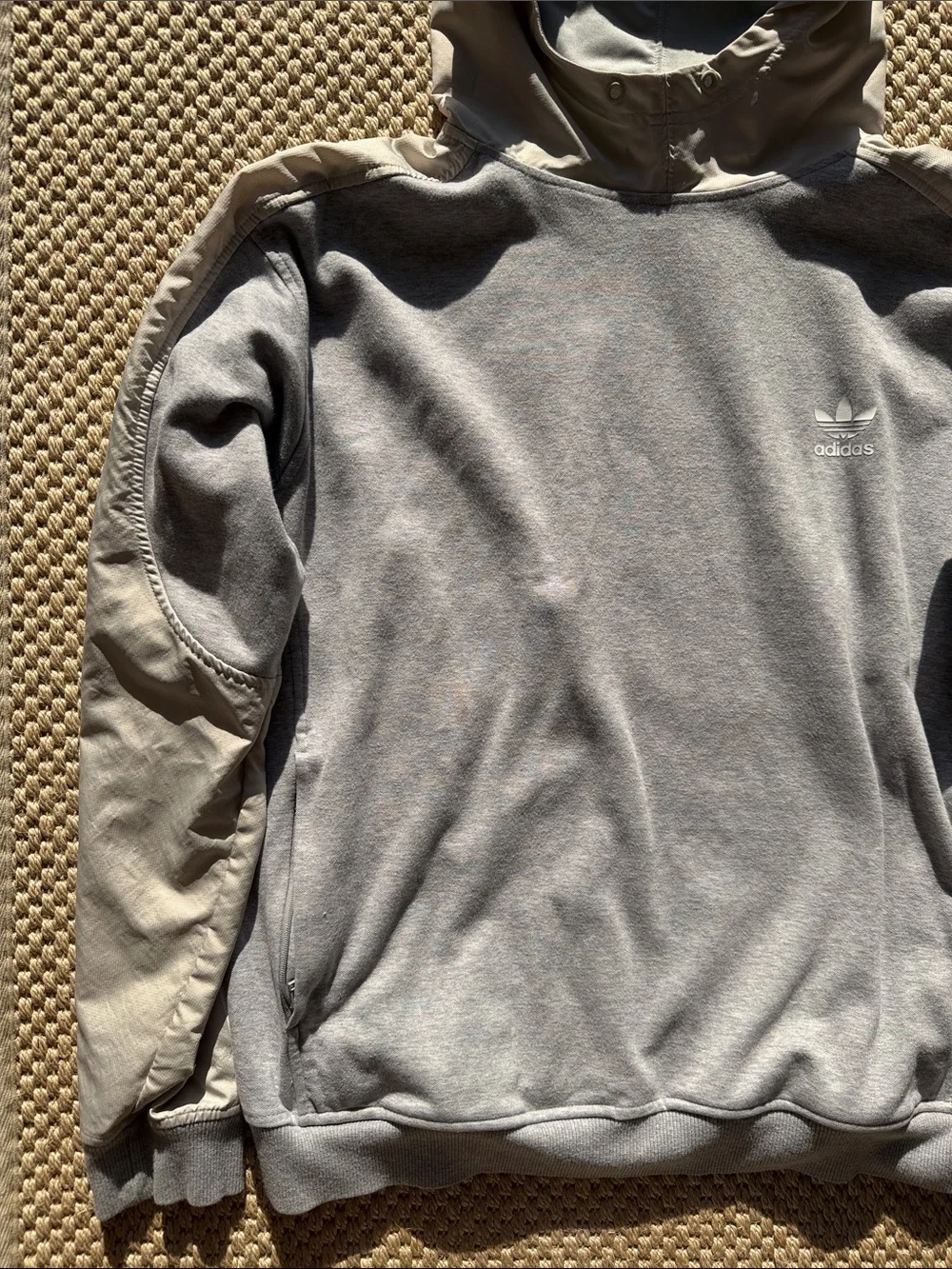 adidas Men’s Grey Hooded Pullover with Light Tan Sleeve Panels size large